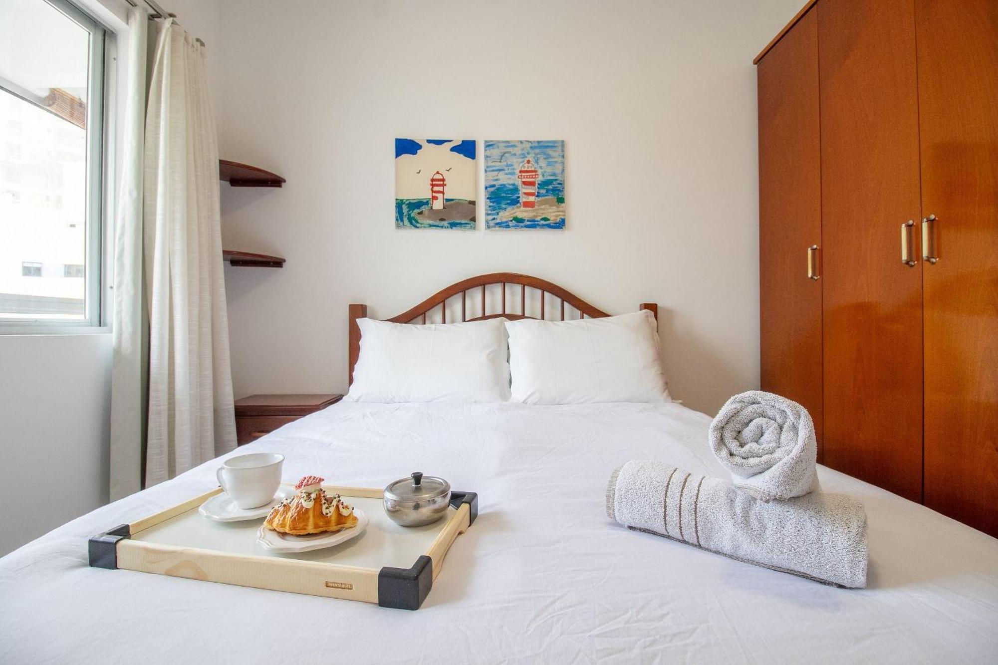 Pgb74 - 2dorm, Climatizado, Churrasq , Av Brasil Apartamento *