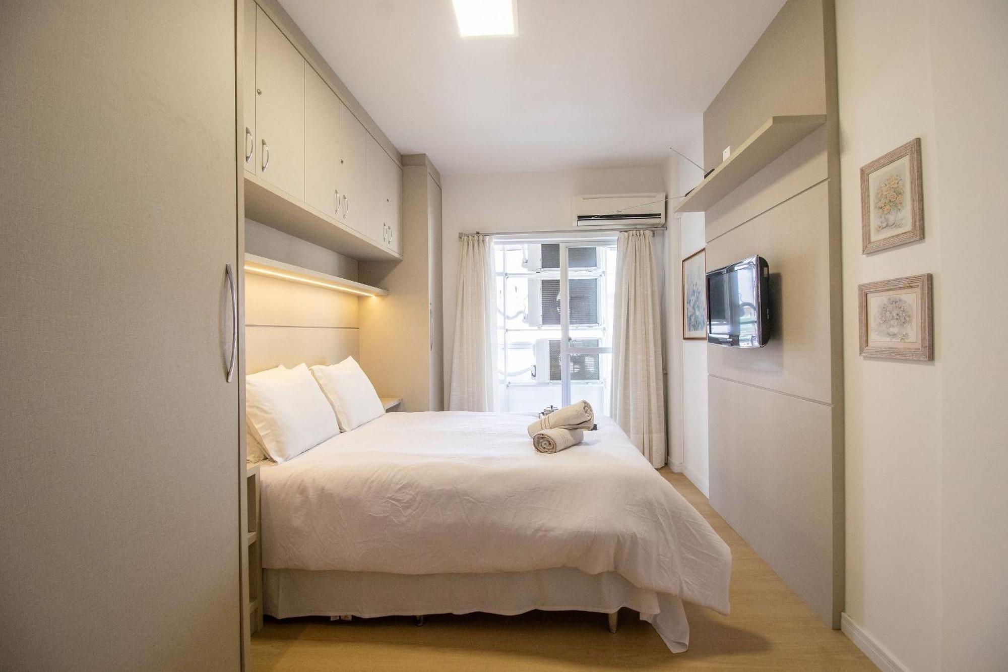 Apartamento Pgb74 - 2dorm, Climatizado, Churrasq , Av Brasil Balneario Camboriu