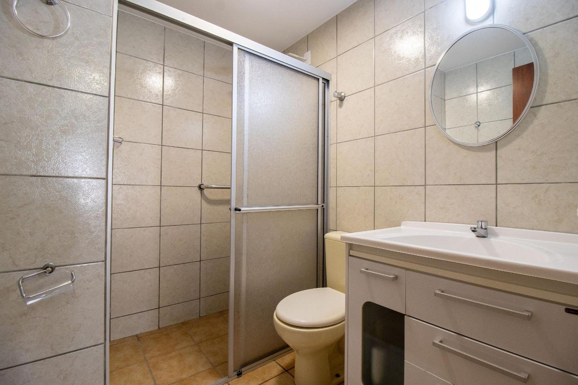 Apartamento Pgb74 - 2dorm, Climatizado, Churrasq , Av Brasil *