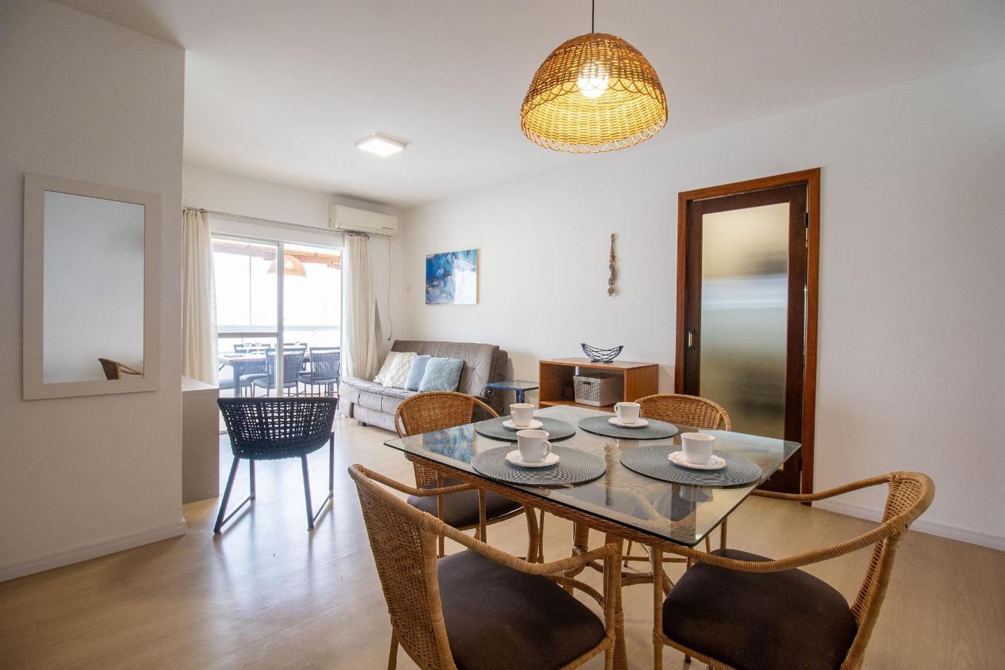 Apartamento Pgb74 - 2dorm, Climatizado, Churrasq , Av Brasil Balneario Camboriu