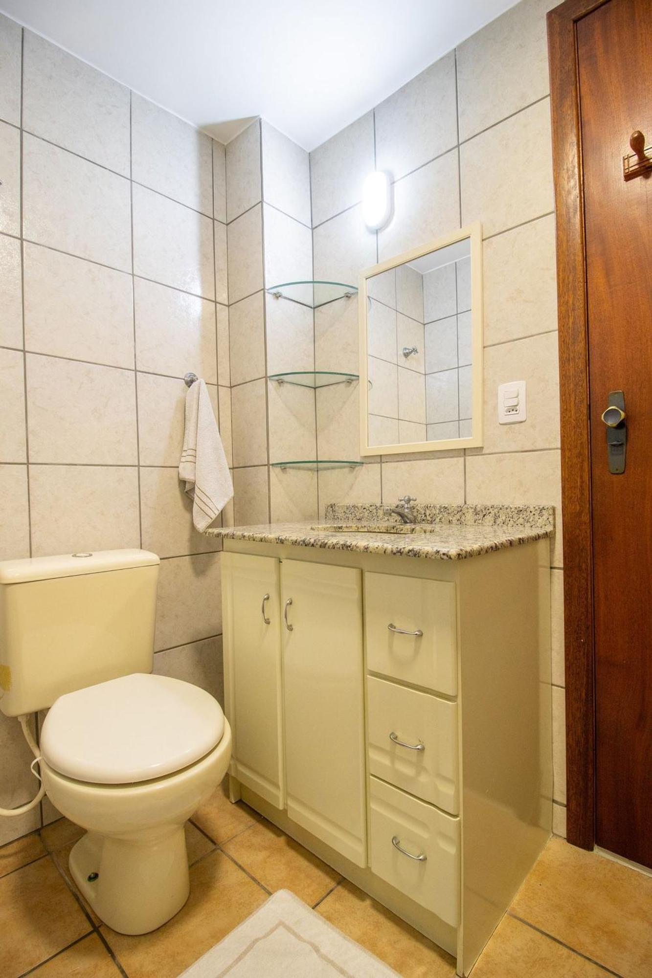 Pgb74 - 2dorm, Climatizado, Churrasq , Av Brasil Apartamento