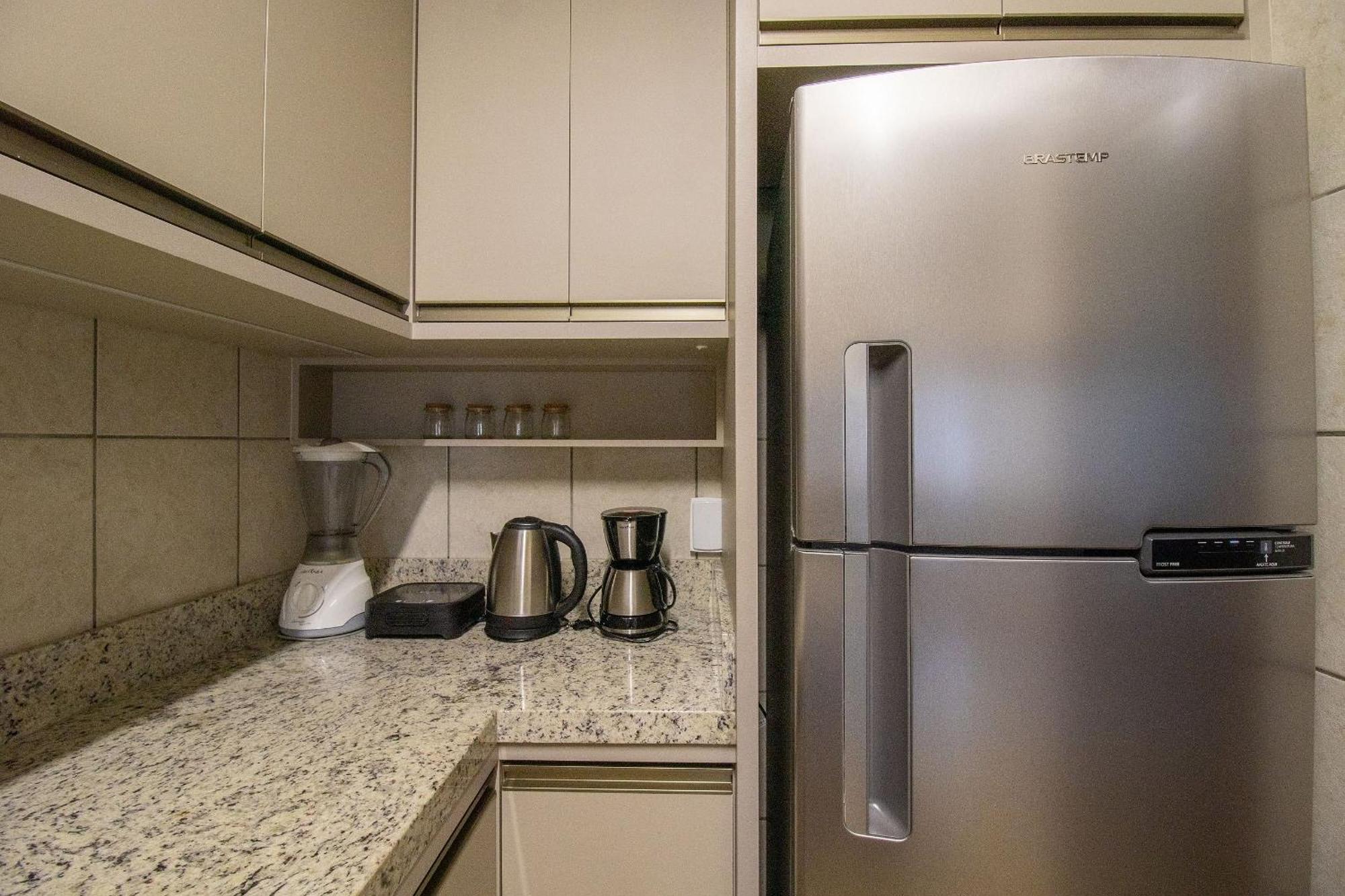 Apartamento Pgb74 - 2dorm, Climatizado, Churrasq , Av Brasil Balneario Camboriu